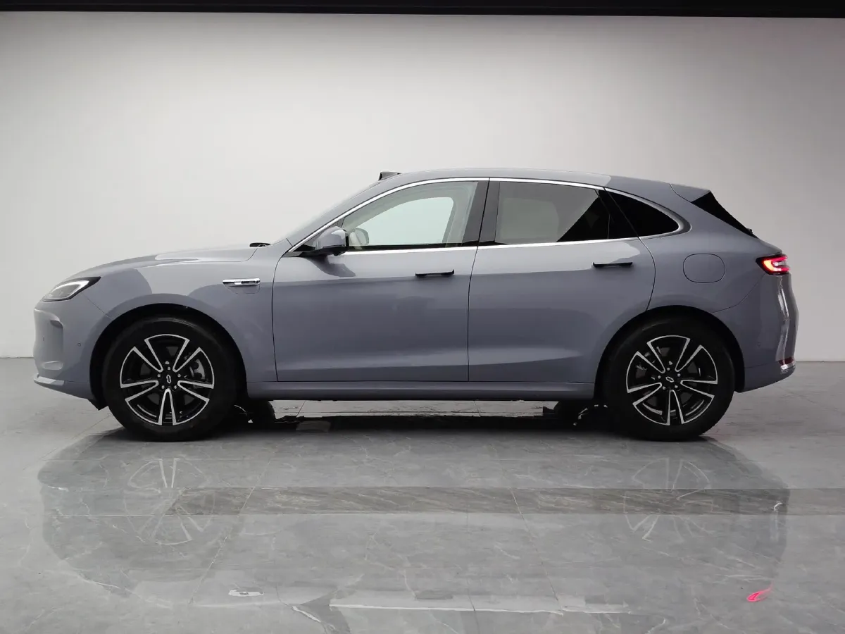 2025 AITO AITO M5 1.5T 152HP L4 REEV 42KWH,autocango,china used car exporter,china ev exporter,chinese used car exporter,chinese used ev exporter