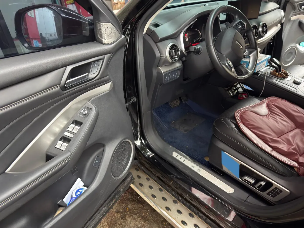 2021 WEY VV6 2.0T 227HP L4 7DCT,autocango,china used car exporter,china ev exporter,chinese used car exporter,chinese used ev exporter