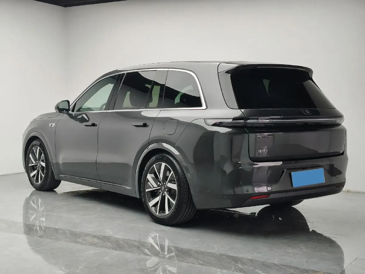 2023 Li L8 Range Extended 154HP REEV 40.9KWH,autocango,china used car exporter,china ev exporter,chinese used car exporter,chinese used ev exporter