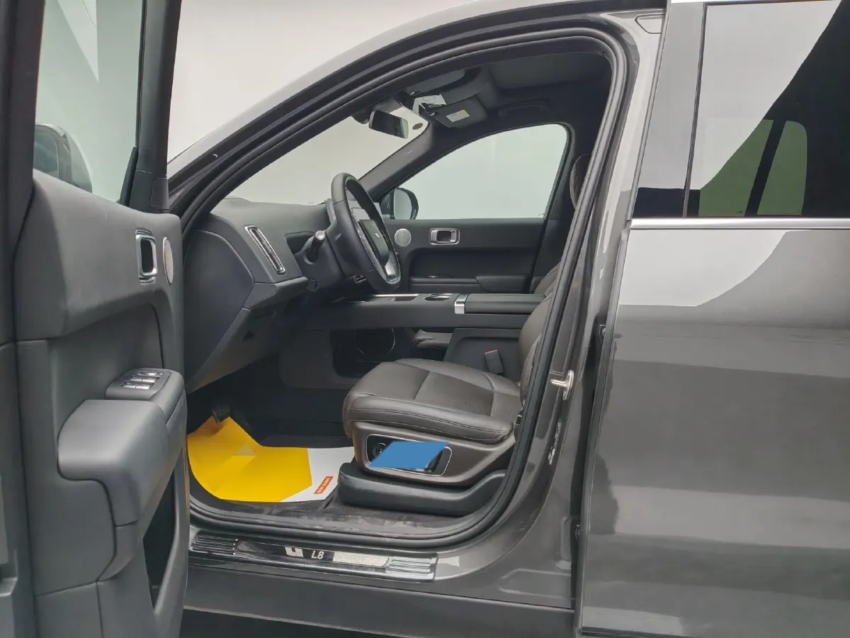 2023 Li L8 Range Extended 154HP REEV 40.9KWH,autocango,china used car exporter,china ev exporter,chinese used car exporter,chinese used ev exporter