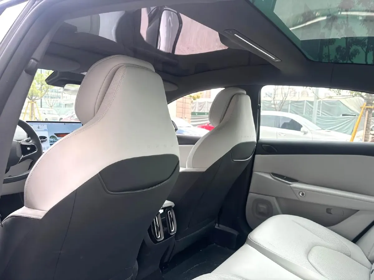 2024 ARCFOX αT5 BEV 79.2KWH,autocango,china used car exporter,china ev exporter,chinese used car exporter,chinese used ev exporter