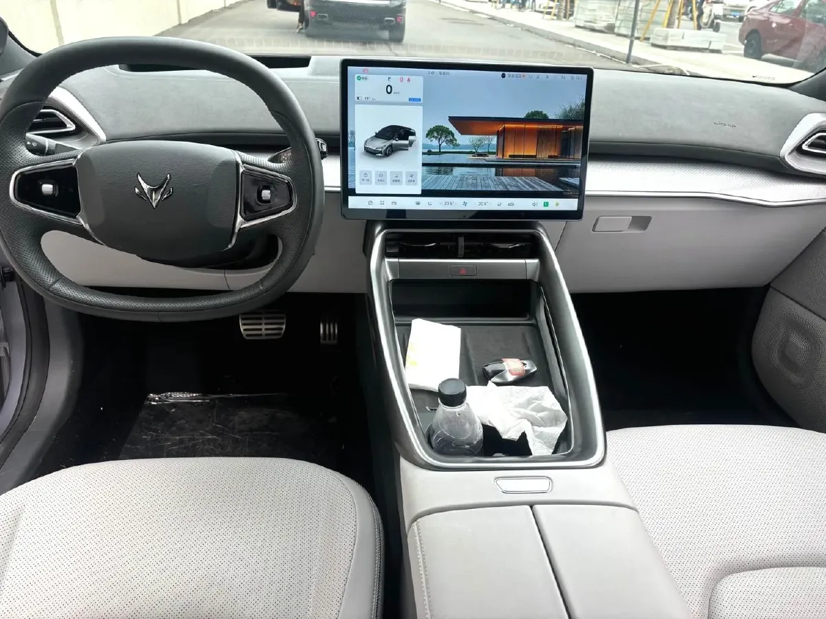 2024 ARCFOX αT5 BEV 79.2KWH,autocango,china used car exporter,china ev exporter,chinese used car exporter,chinese used ev exporter