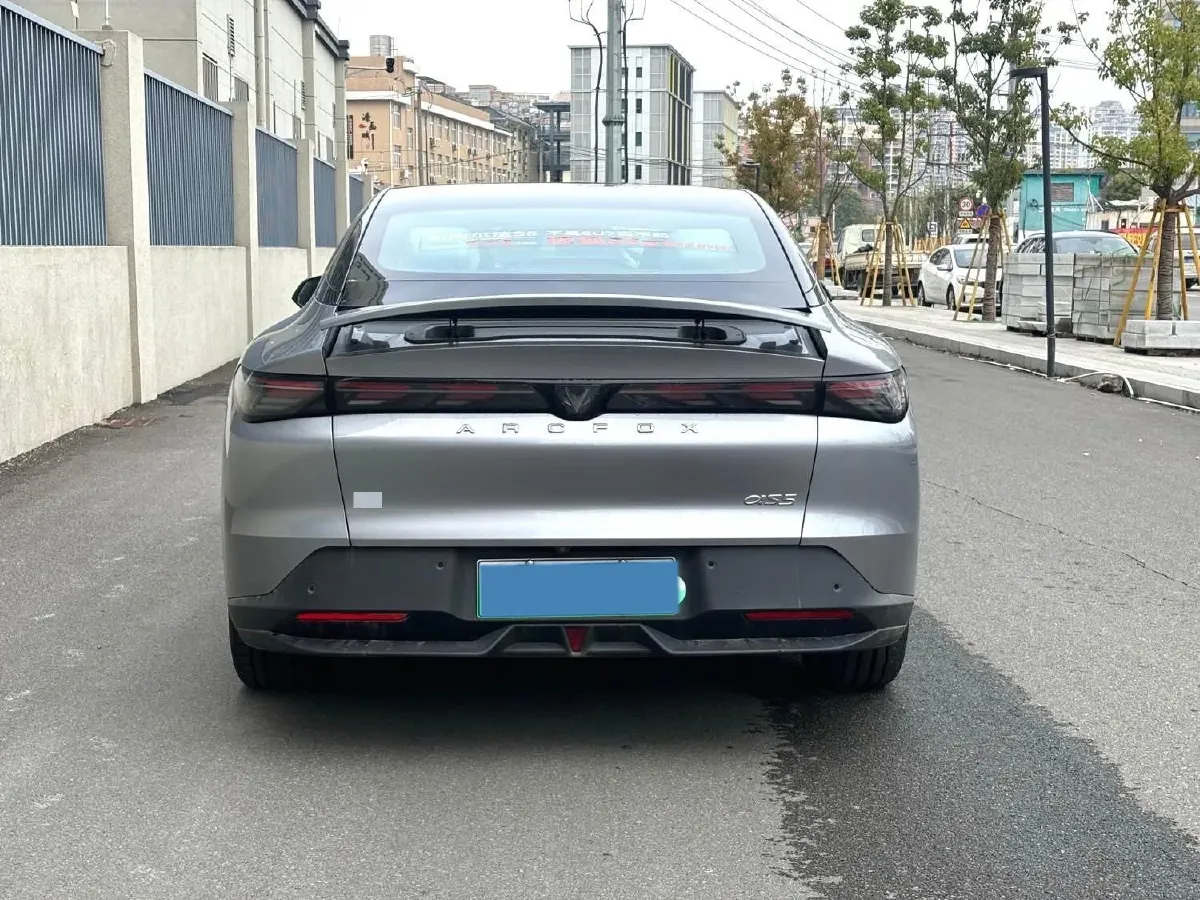 2024 ARCFOX αT5 BEV 79.2KWH,autocango,china used car exporter,china ev exporter,chinese used car exporter,chinese used ev exporter