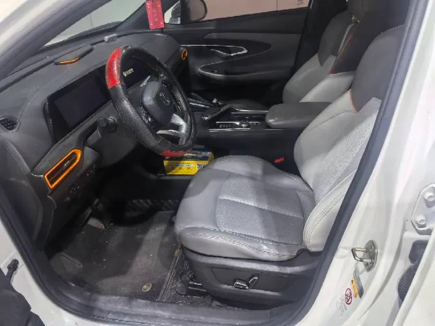 2022 ChangAn UNI-T 1.5T 188HP L4 7DCT,autocango,china used car exporter,china ev exporter,chinese used car exporter,chinese used ev exporter