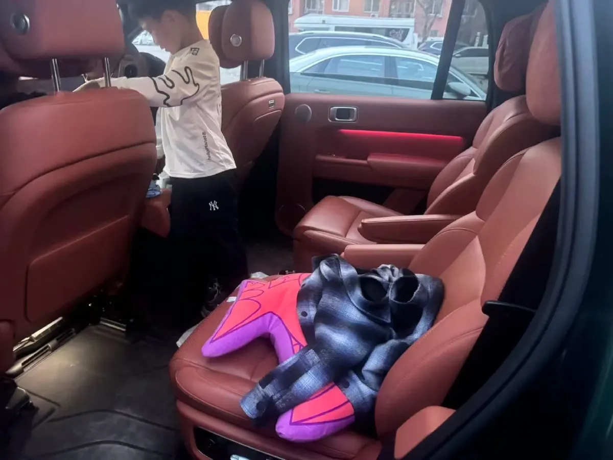 2022 Li L9 Range Extended 154HP REEV 42.6KWH,autocango,china used car exporter,china ev exporter,chinese used car exporter,chinese used ev exporter