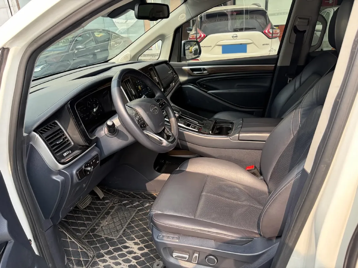 2021 GAC Trumpchi M8 2.0T 252HP L4 8AT,autocango,china used car exporter,china ev exporter,chinese used car exporter,chinese used ev exporter