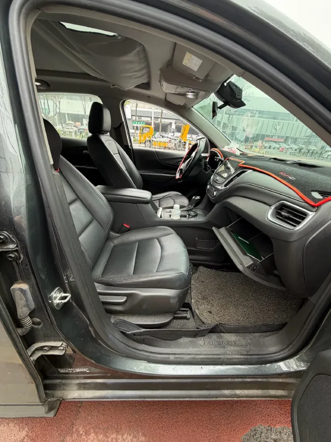 2018 Chevrolet Equinox 1.5T 180HP L4 6AT,autocango,china used car exporter,china ev exporter,chinese used car exporter,chinese used ev exporter