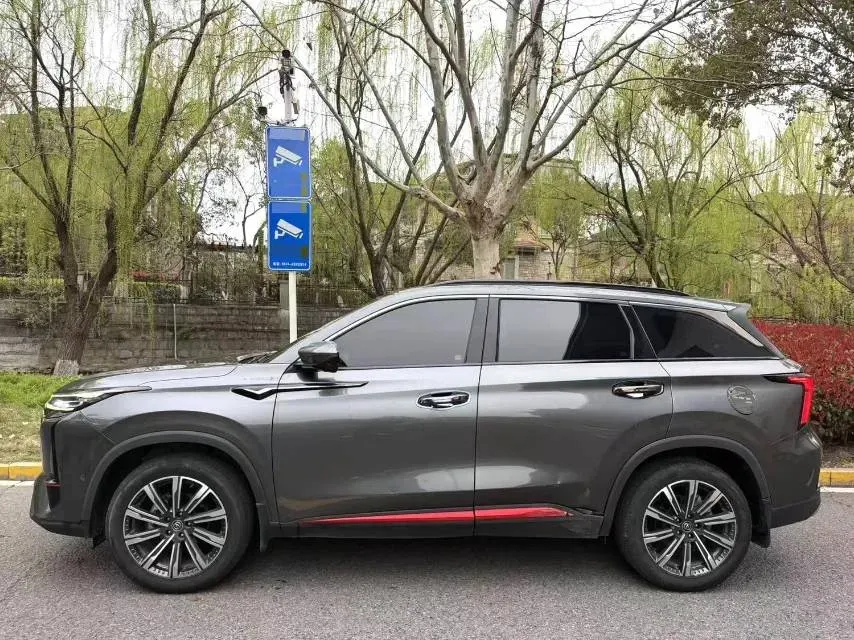 2022 ChangAn CS75 Plus 1.5T 188HP L4 8AT,autocango,china used car exporter,china ev exporter,chinese used car exporter,chinese used ev exporter