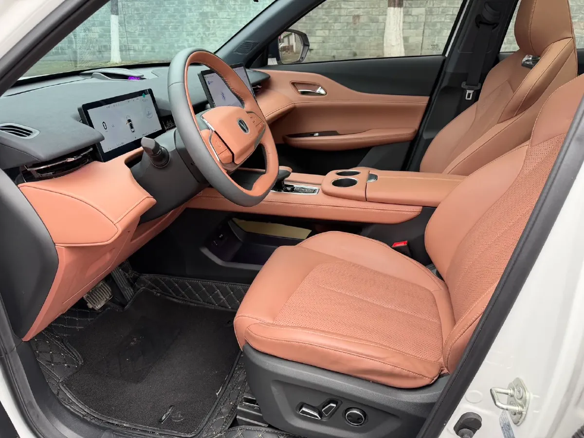 2025 ChangAn UNI-Z 1.5T 188HP L4 7DCT,autocango,china used car exporter,china ev exporter,chinese used car exporter,chinese used ev exporter