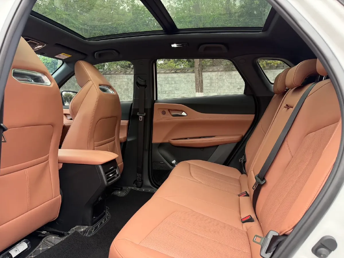 2025 ChangAn UNI-Z 1.5T 188HP L4 7DCT,autocango,china used car exporter,china ev exporter,chinese used car exporter,chinese used ev exporter