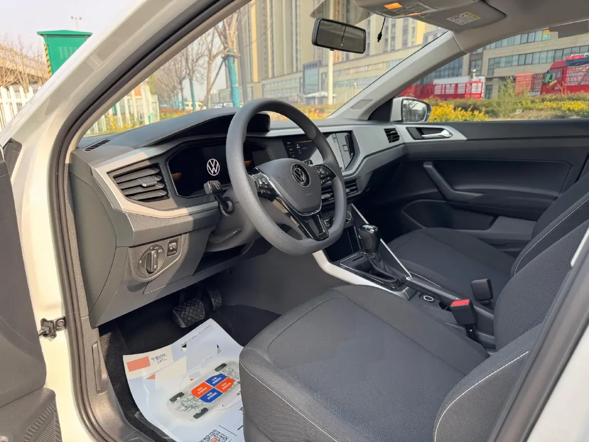 2023 Volkswagen Polo 1.5L 110HP L4 6AT,autocango,china used car exporter,china ev exporter,chinese used car exporter,chinese used ev exporter