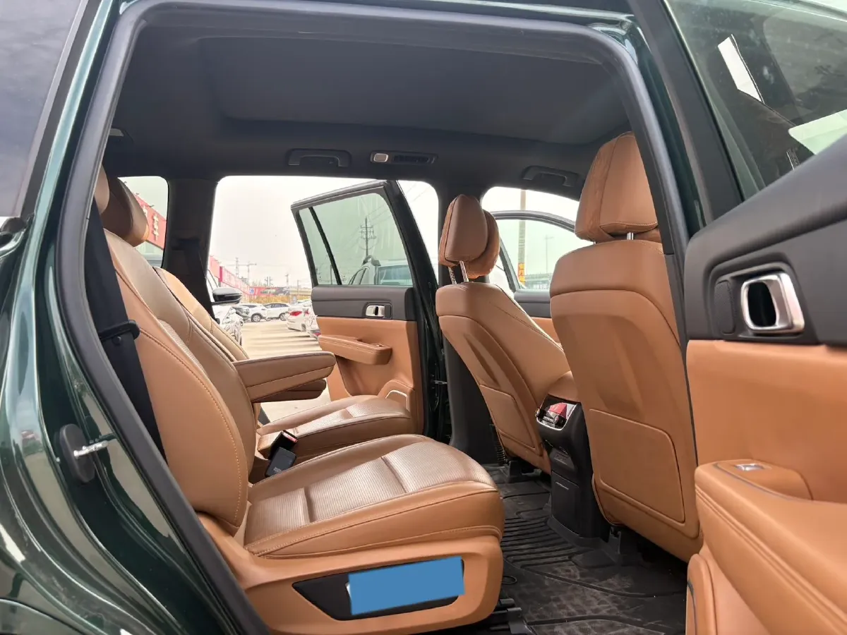 2021 Li ONE Range Extended 131HP REEV 40.5KWH,autocango,china used car exporter,china ev exporter,chinese used car exporter,chinese used ev exporter