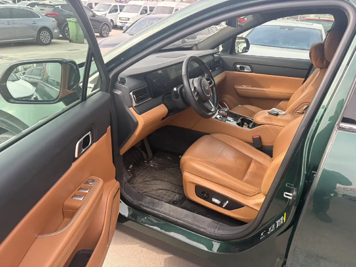 2021 Li ONE Range Extended 131HP REEV 40.5KWH,autocango,china used car exporter,china ev exporter,chinese used car exporter,chinese used ev exporter