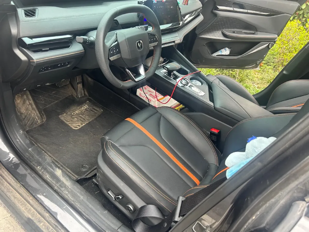 2024 ChangAn UNI-V 1.5T 188HP L4 7DCT,autocango,china used car exporter,china ev exporter,chinese used car exporter,chinese used ev exporter