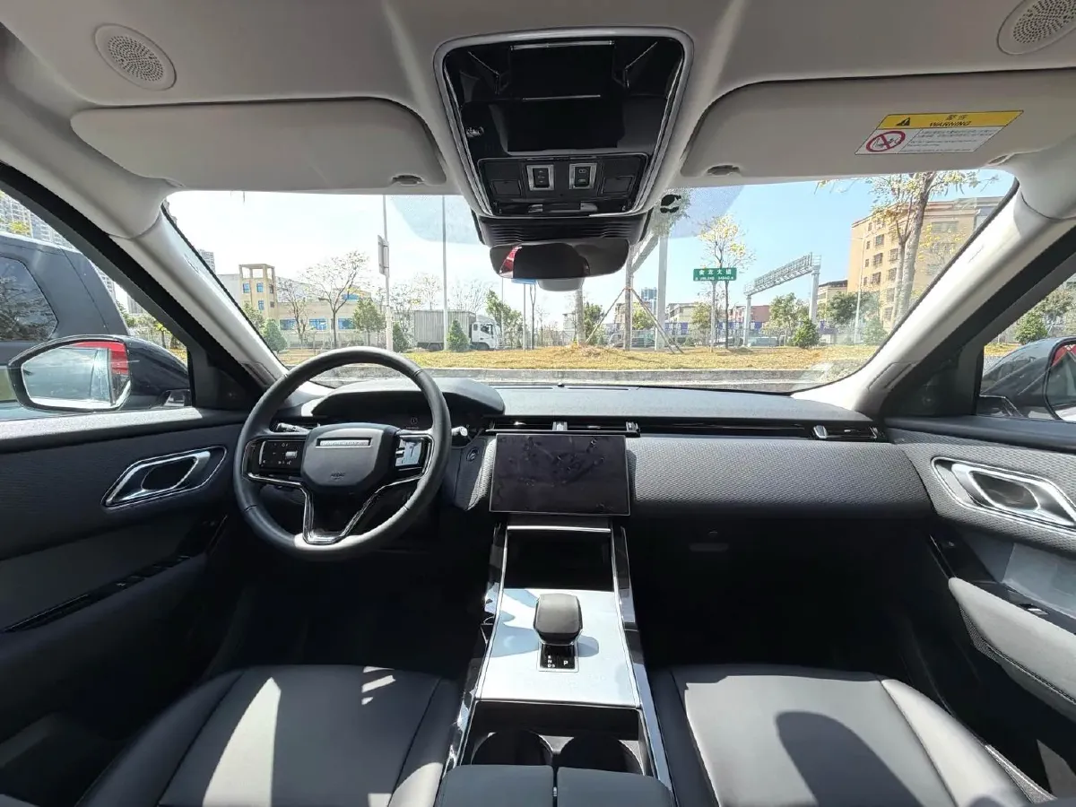 2024 Land Rover Range Rover Velar 2.0T 250HP L4 8AT,autocango,china used car exporter,china ev exporter,chinese used car exporter,chinese used ev exporter