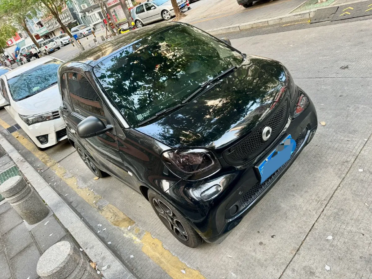 2019 Smart smart fortwo 0.9T 90HP L3 6DCT,autocango,china used car exporter,china ev exporter,chinese used car exporter,chinese used ev exporter