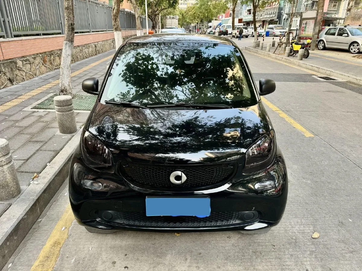 2019 Smart smart fortwo 0.9T 90HP L3 6DCT,autocango,china used car exporter,china ev exporter,chinese used car exporter,chinese used ev exporter