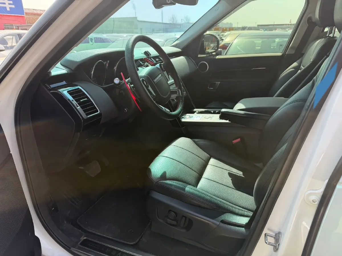 2018 Land Rover Discovery 2.0T 300HP L4 8AT,autocango,china used car exporter,china ev exporter,chinese used car exporter,chinese used ev exporter