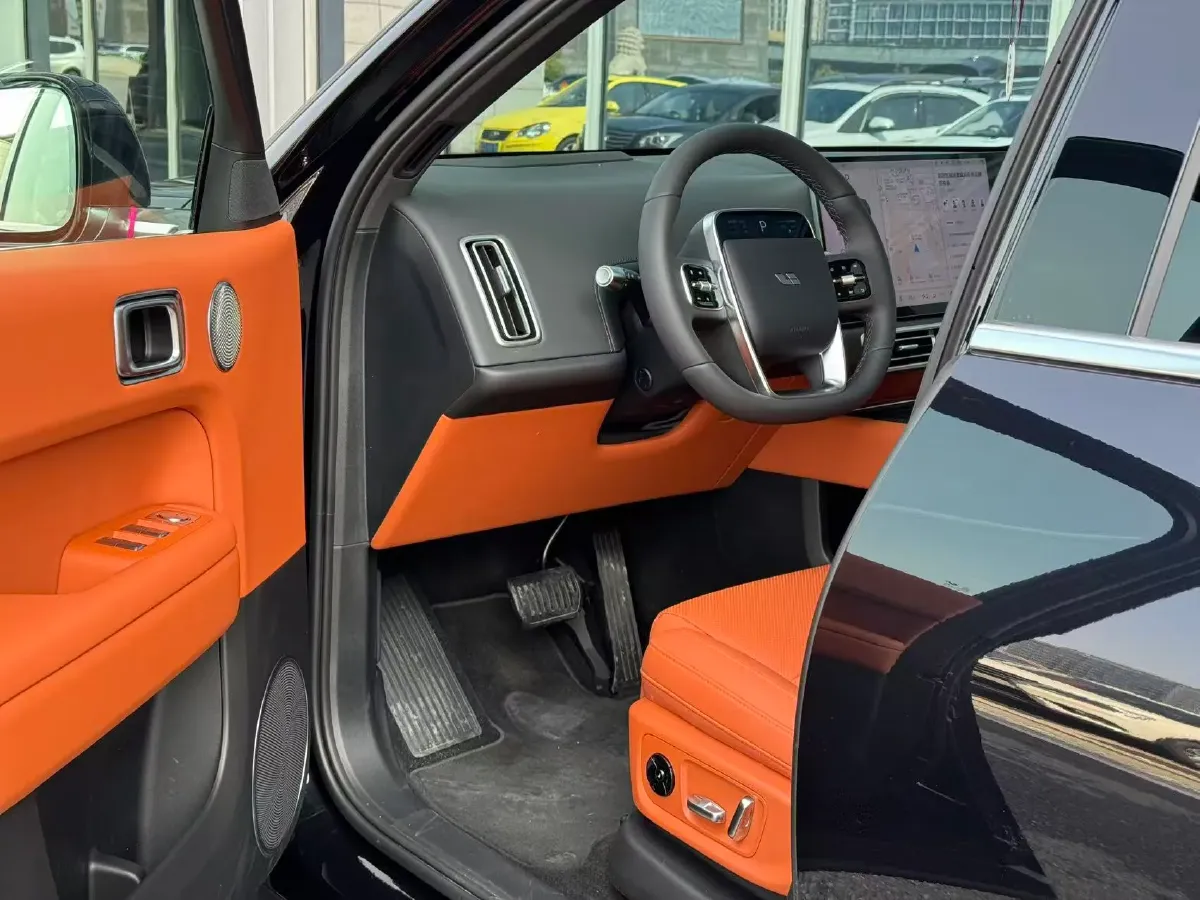 2025 Li L6 Range Extended 154HP L4 REEV,autocango,china used car exporter,china ev exporter,chinese used car exporter,chinese used ev exporter