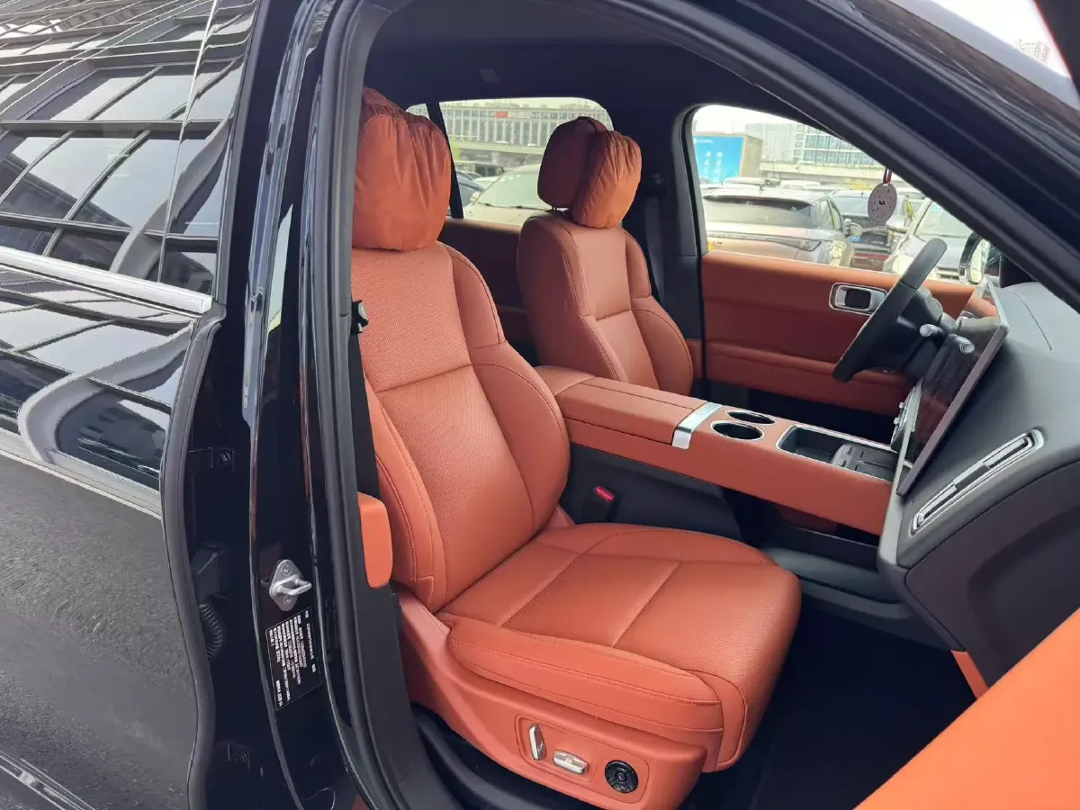 2025 Li L6 Range Extended 154HP L4 REEV,autocango,china used car exporter,china ev exporter,chinese used car exporter,chinese used ev exporter