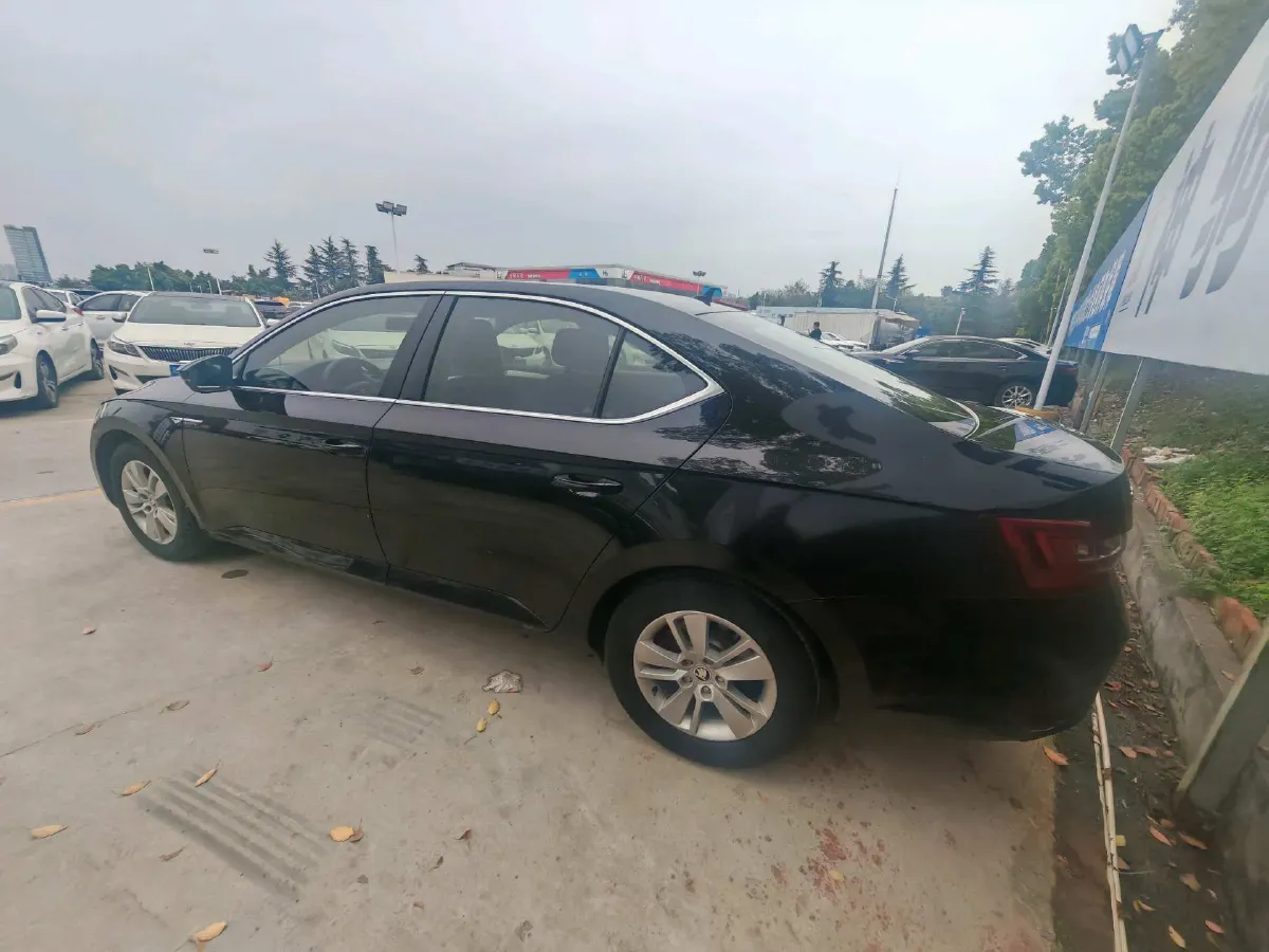 2016 Skoda Superb 1.4T 150HP L4 7DCT,autocango,china used car exporter,china ev exporter,chinese used car exporter,chinese used ev exporter