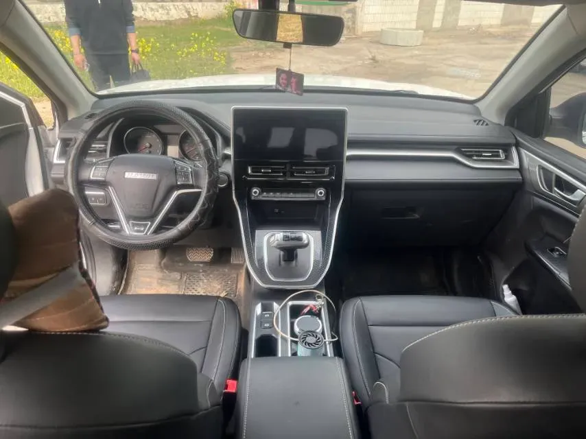 2023 Haval M6 1.5T 150HP L4 7DCT,autocango,china used car exporter,china ev exporter,chinese used car exporter,chinese used ev exporter