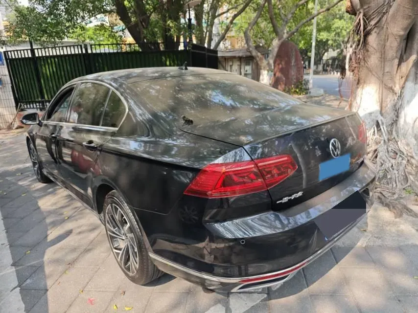 2020 Volkswagen Magotan 2.0T 186HP L4 7DCT,autocango,china used car exporter,china ev exporter,chinese used car exporter,chinese used ev exporter