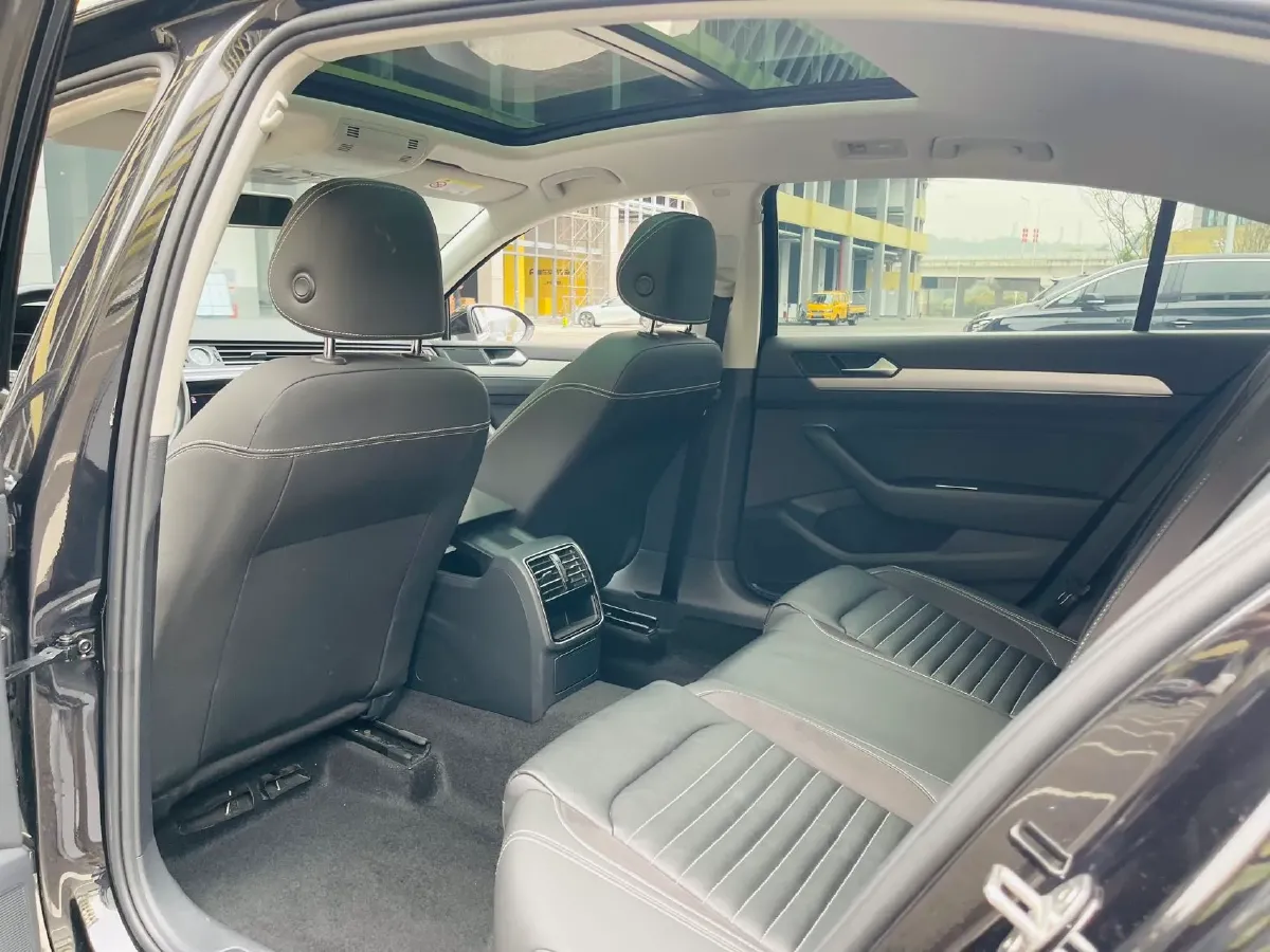 2020 Volkswagen Magotan 1.4T 150HP L4 7DCT,autocango,china used car exporter,china ev exporter,chinese used car exporter,chinese used ev exporter