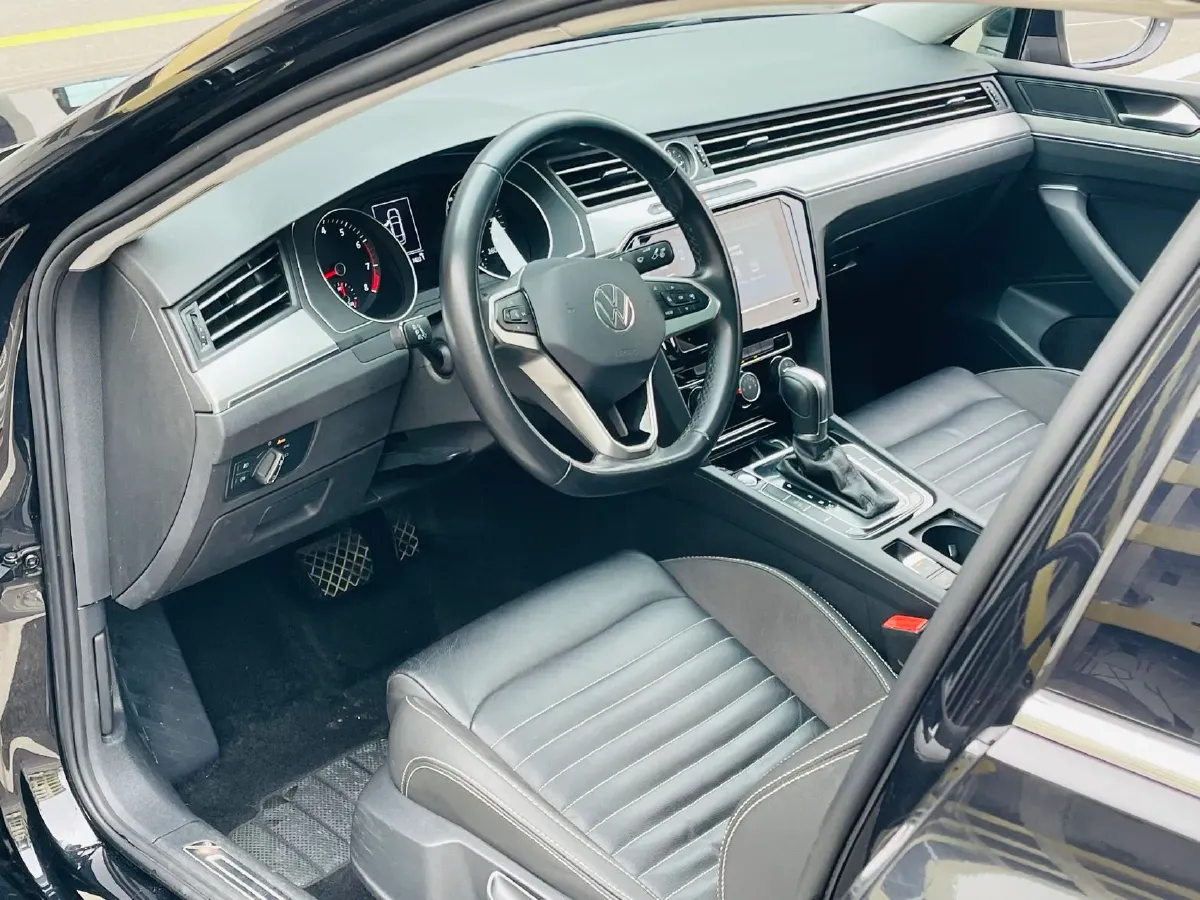 2020 Volkswagen Magotan 1.4T 150HP L4 7DCT,autocango,china used car exporter,china ev exporter,chinese used car exporter,chinese used ev exporter