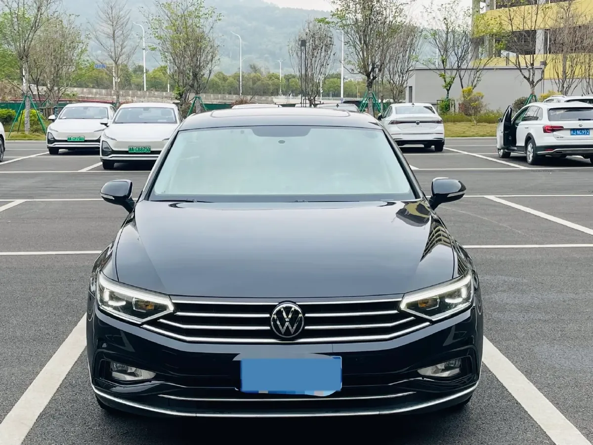 2020 Volkswagen Magotan 1.4T 150HP L4 7DCT,autocango,china used car exporter,china ev exporter,chinese used car exporter,chinese used ev exporter
