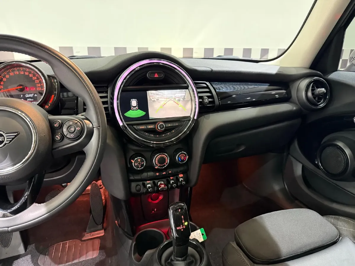 2018 MINI COUNTRYMAN 1.5T 136HP L3 6AT,autocango,china used car exporter,china ev exporter,chinese used car exporter,chinese used ev exporter