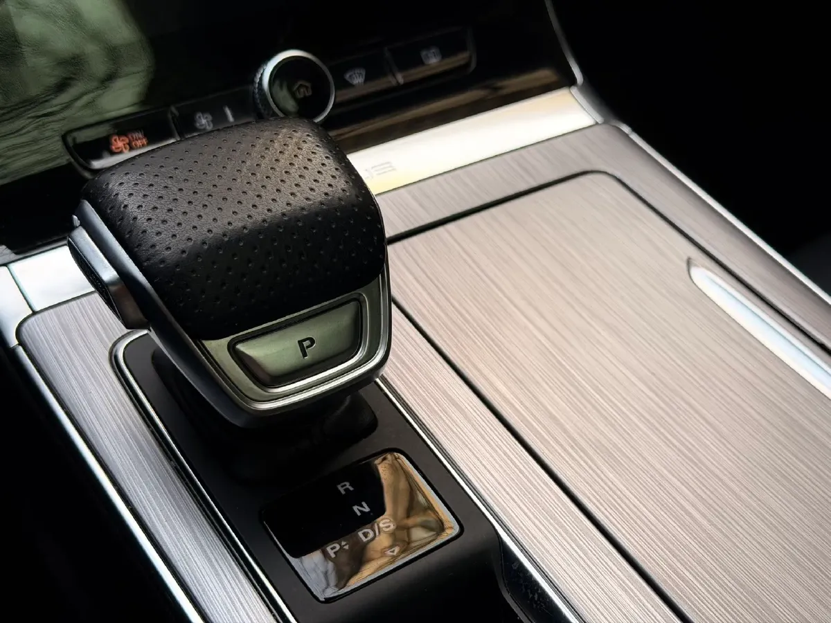 2020 Roewe RX5 1.5T 173HP L4 7DCT,autocango,china used car exporter,china ev exporter,chinese used car exporter,chinese used ev exporter