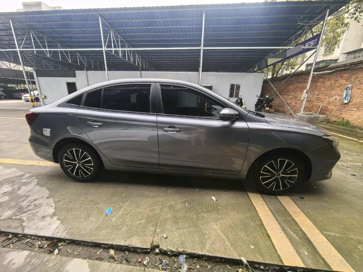 2021 Roewe i5 1.5L 120HP L4 CVT,autocango,china used car exporter,china ev exporter,chinese used car exporter,chinese used ev exporter