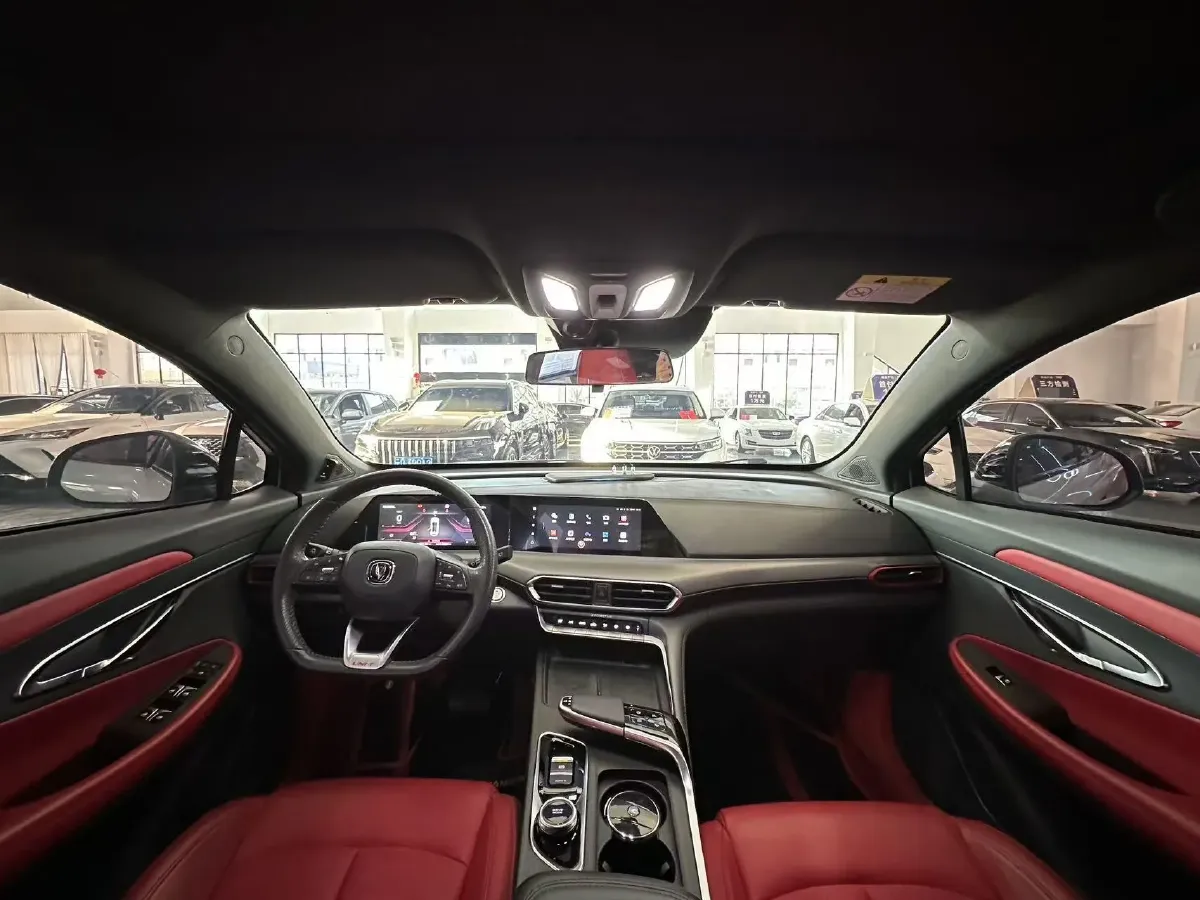 2020 ChangAn UNI-T 1.5T 180HP L4 7DCT,autocango,china used car exporter,china ev exporter,chinese used car exporter,chinese used ev exporter