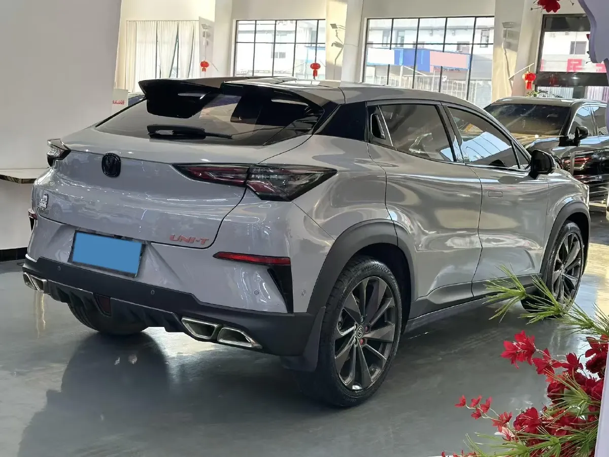 2020 ChangAn UNI-T 1.5T 180HP L4 7DCT,autocango,china used car exporter,china ev exporter,chinese used car exporter,chinese used ev exporter