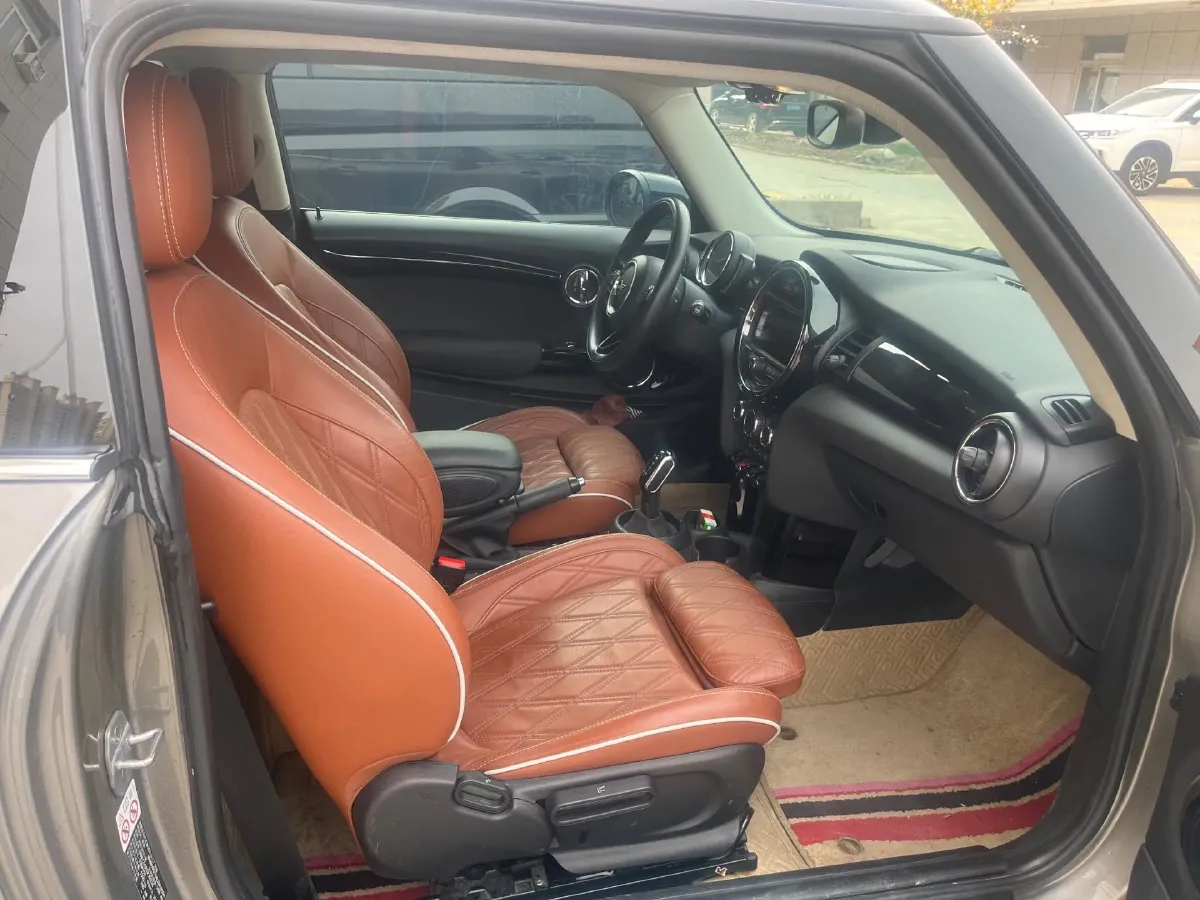 2020 MINI MINI 1.5T 136HP L3 7DCT,autocango,china used car exporter,china ev exporter,chinese used car exporter,chinese used ev exporter