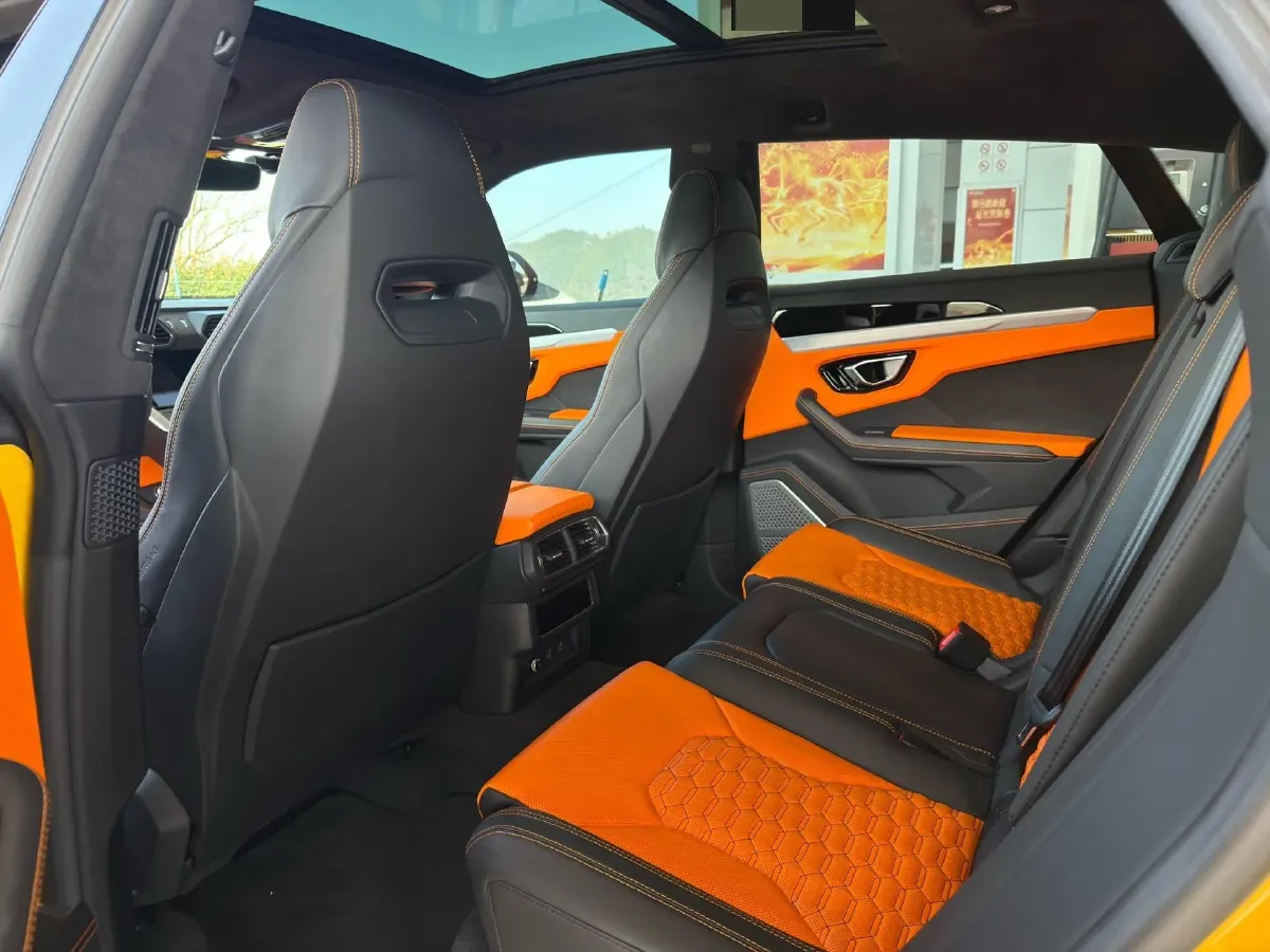 2021 Lamborghini Urus 4.0T 641HP V8 8AT,autocango,china used car exporter,china ev exporter,chinese used car exporter,chinese used ev exporter