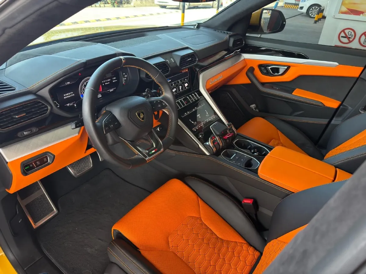 2021 Lamborghini Urus 4.0T 641HP V8 8AT,autocango,china used car exporter,china ev exporter,chinese used car exporter,chinese used ev exporter