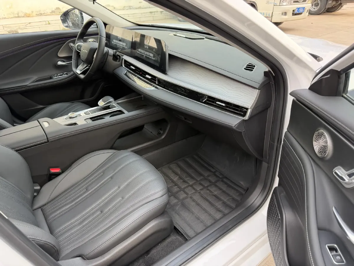 2025 Fulwin FulwinA8L 1.5T 156HP L4 1DHT PHEV 18.67KWH,autocango,china used car exporter,china ev exporter,chinese used car exporter,chinese used ev exporter