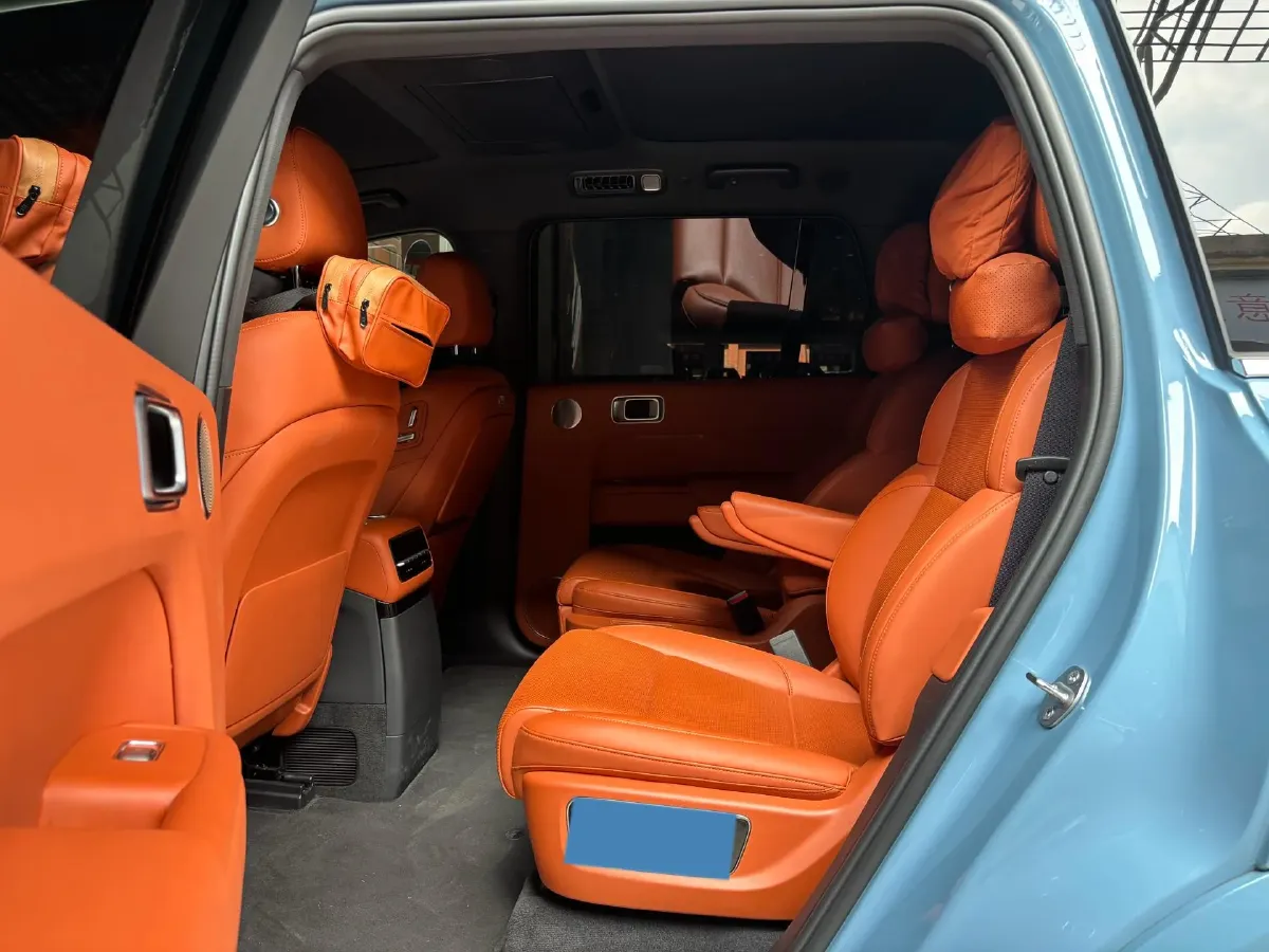 2022 Li L9 Range Extended 154HP REEV 42.6KWH,autocango,china used car exporter,china ev exporter,chinese used car exporter,chinese used ev exporter