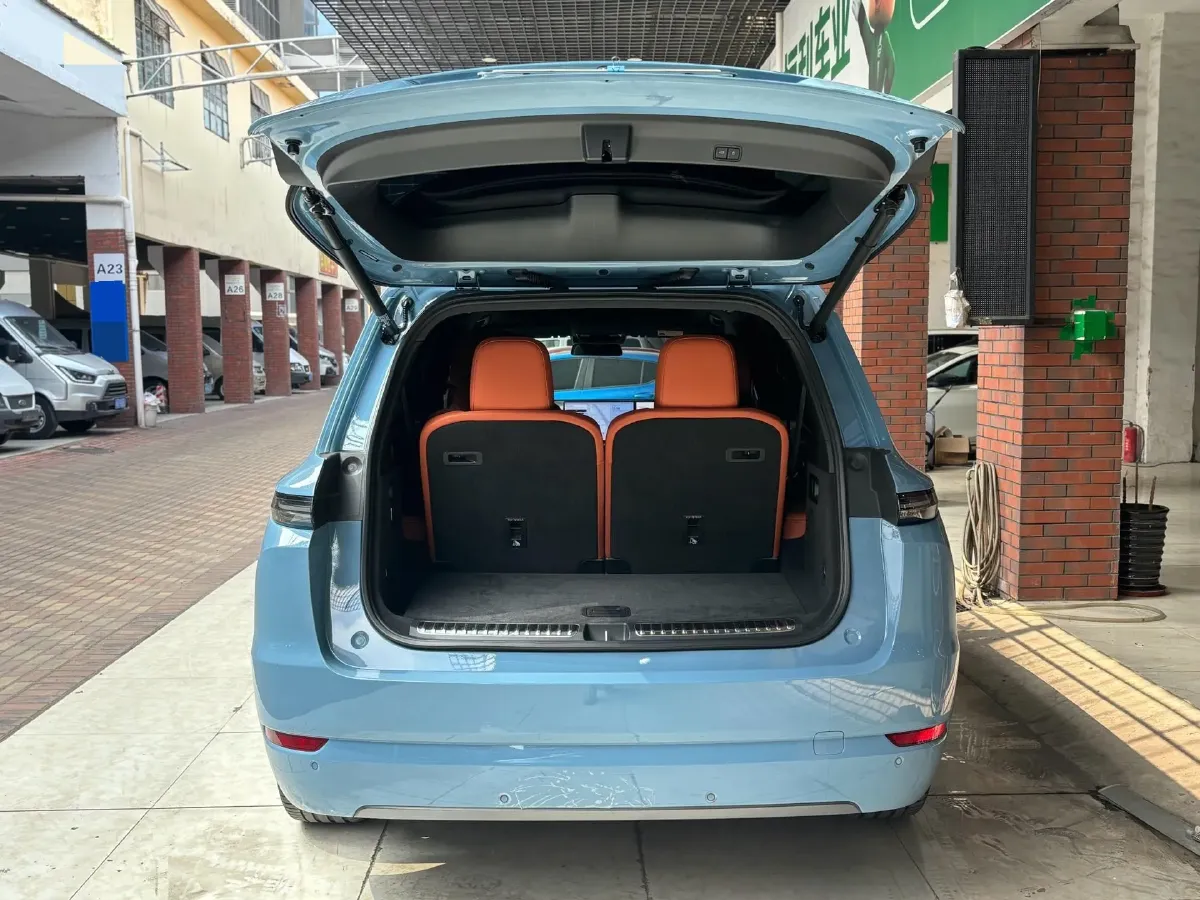 2022 Li L9 Range Extended 154HP REEV 42.6KWH,autocango,china used car exporter,china ev exporter,chinese used car exporter,chinese used ev exporter