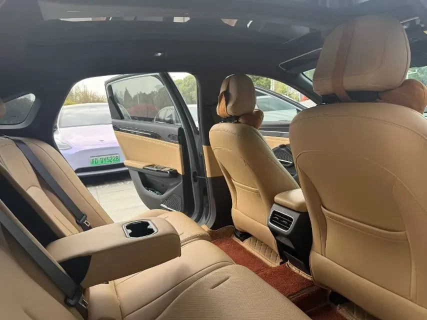 2023 Geely Galaxy L6 1.5T 163HP L4 3DHT PHEV,autocango,china used car exporter,china ev exporter,chinese used car exporter,chinese used ev exporter