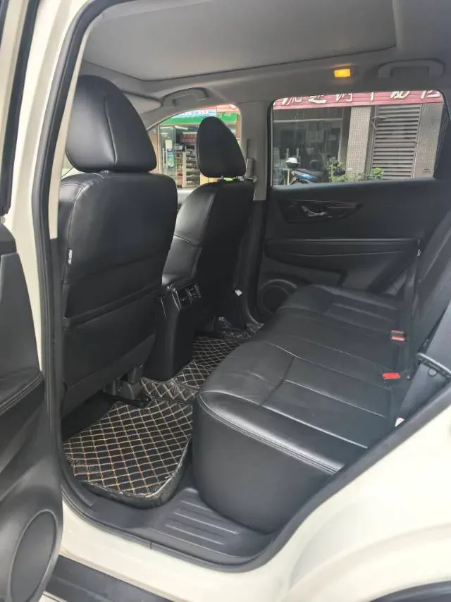 2020 Nissan X-Trail 2.0L 154HP L4 CVT,autocango,china used car exporter,china ev exporter,chinese used car exporter,chinese used ev exporter