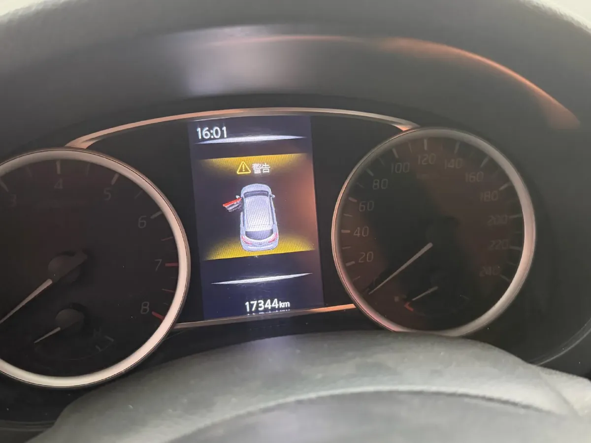 2021 Nissan Tiida 1.6L 122HP L4 CVT,autocango,china used car exporter,china ev exporter,chinese used car exporter,chinese used ev exporter