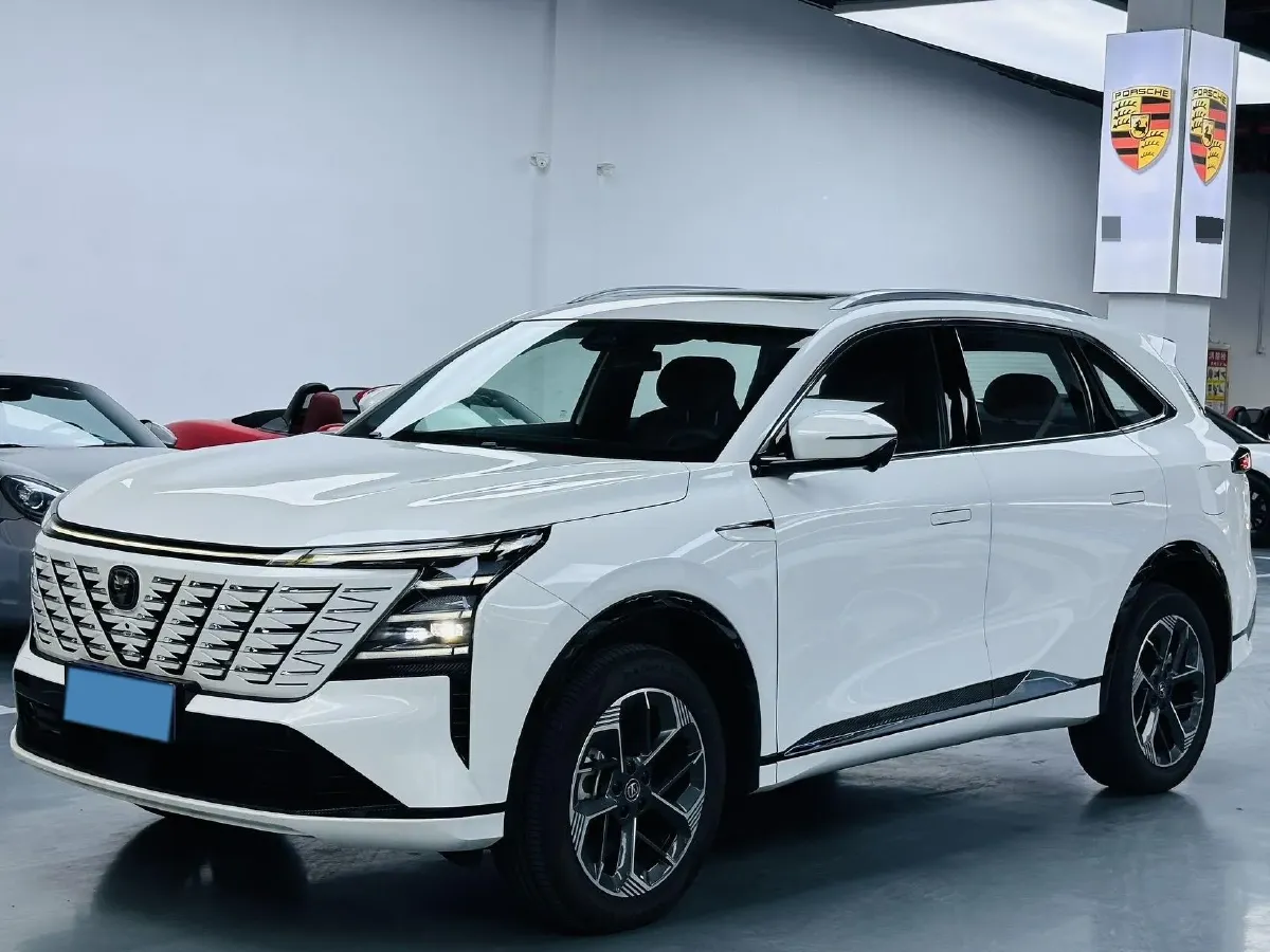 2025 ChangAn CS75 Plus 1.5T 192HP L4 8AT,autocango,china used car exporter,china ev exporter,chinese used car exporter,chinese used ev exporter