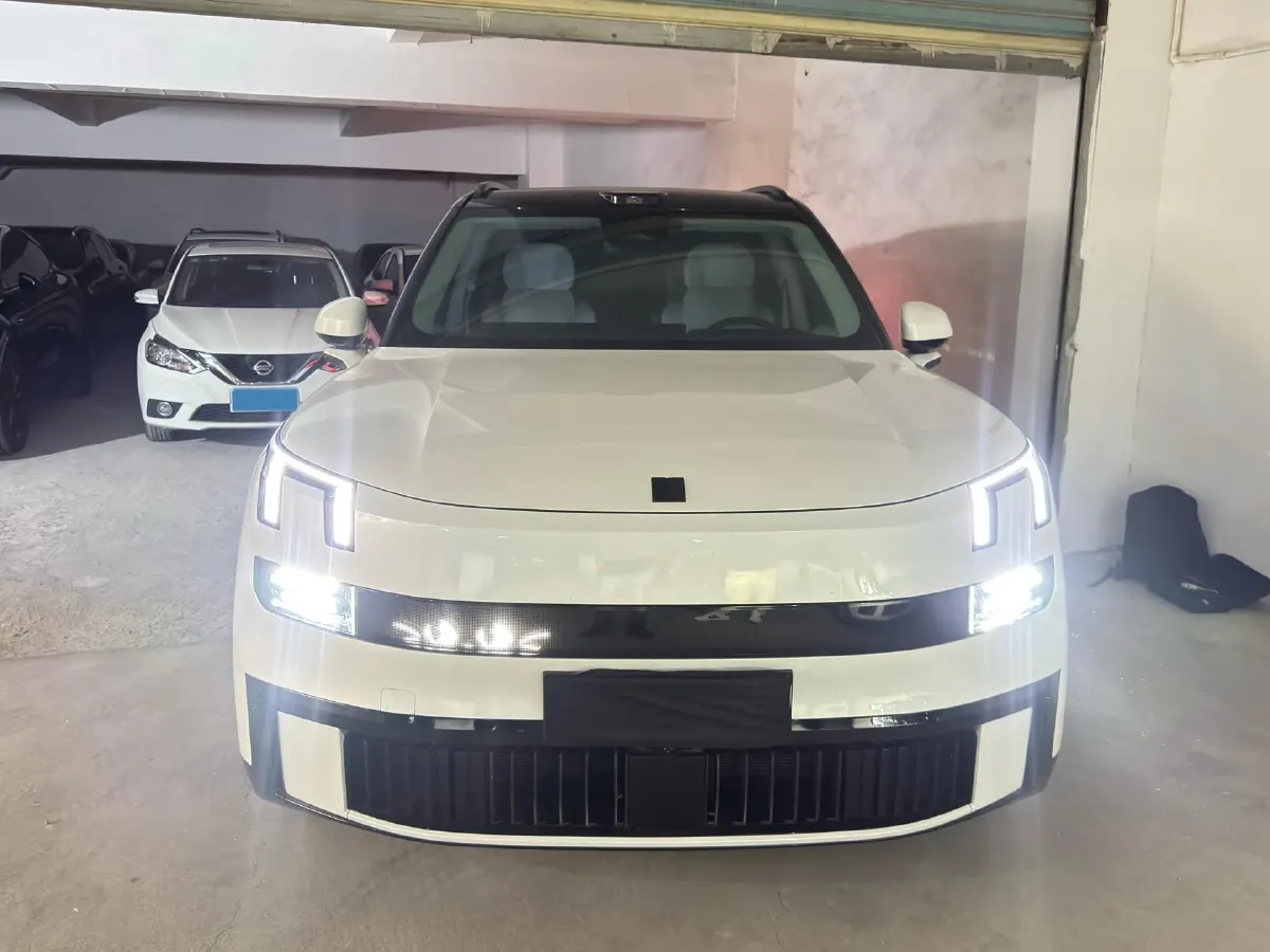 2025 LYNK&CO 900 1.5T 190HP L4 3DHT PHEV 43.3KWH,autocango,china used car exporter,china ev exporter,chinese used car exporter,chinese used ev exporter