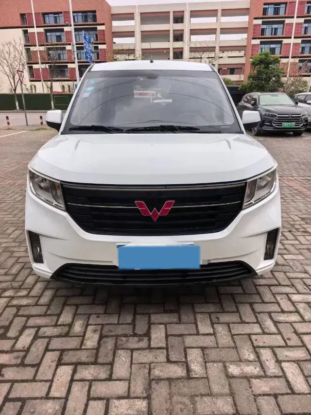 2019 Venucia M50V 1.5L 112HP L4 5MT,autocango,china used car exporter,china ev exporter,chinese used car exporter,chinese used ev exporter
