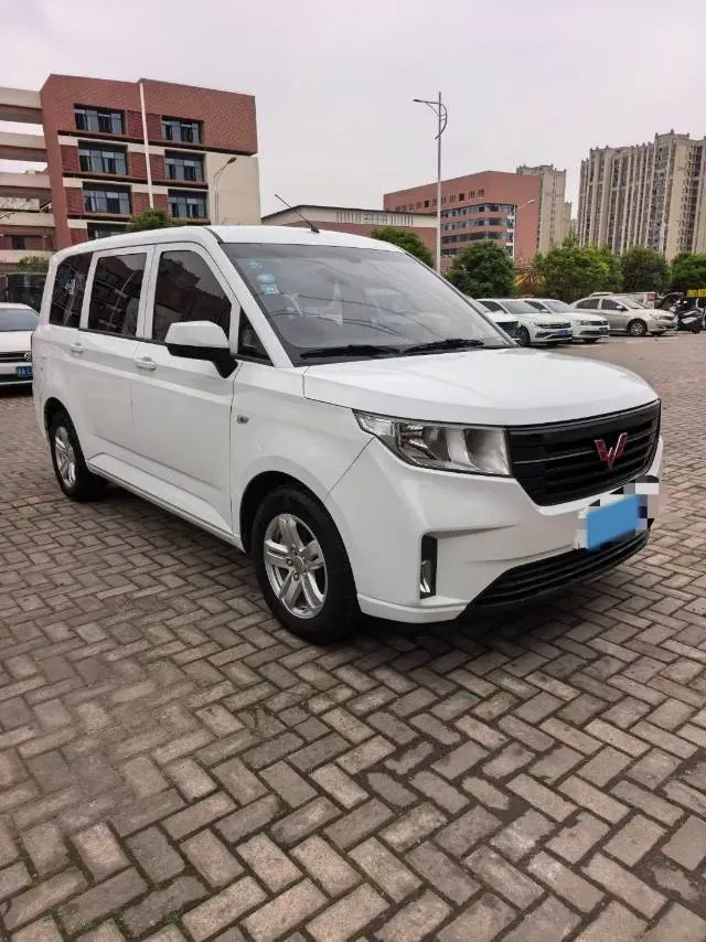 2019 Venucia M50V 1.5L 112HP L4 5MT,autocango,china used car exporter,china ev exporter,chinese used car exporter,chinese used ev exporter