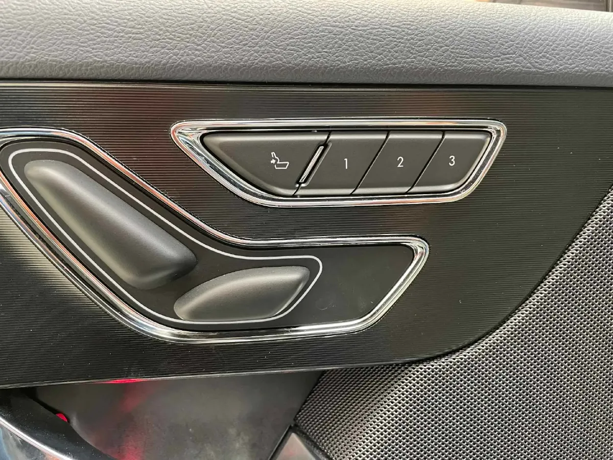 2023 Lincoln Corsair 2.0T 261HP L4 8AT,autocango,china used car exporter,china ev exporter,chinese used car exporter,chinese used ev exporter