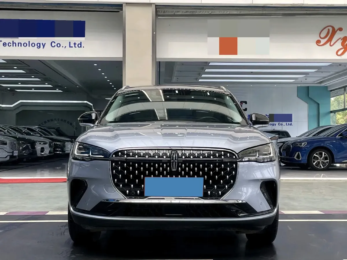 2023 Lincoln Corsair 2.0T 261HP L4 8AT,autocango,china used car exporter,china ev exporter,chinese used car exporter,chinese used ev exporter